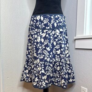 dm bm blue white floral skirt tiered 100% cotton lined size large Y2K